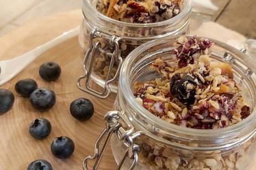 Ricetta Granola ai mirtilli